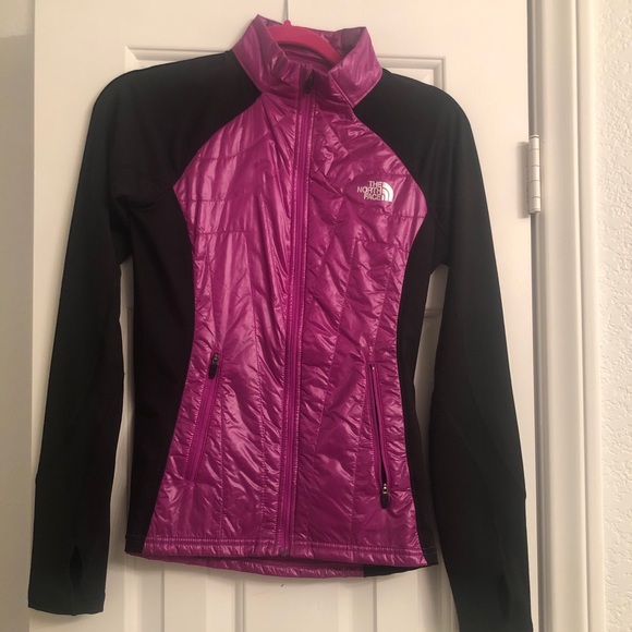 North face jogging jacket 🏃🏽‍♀️ - Picture 1 of 4